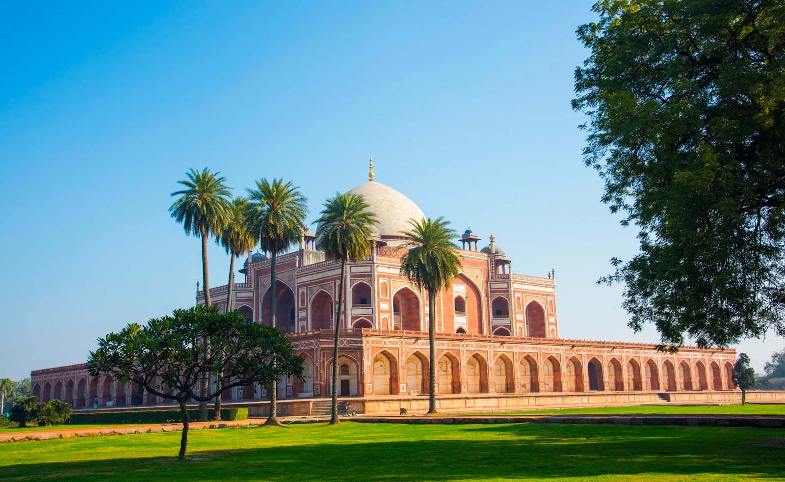 humayun-s-tomb-unesco-world-heritage-site-delhi-india-1