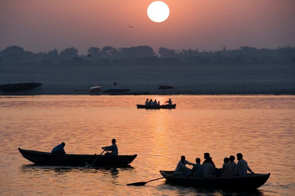Holy River Ganges - Varanasi - India