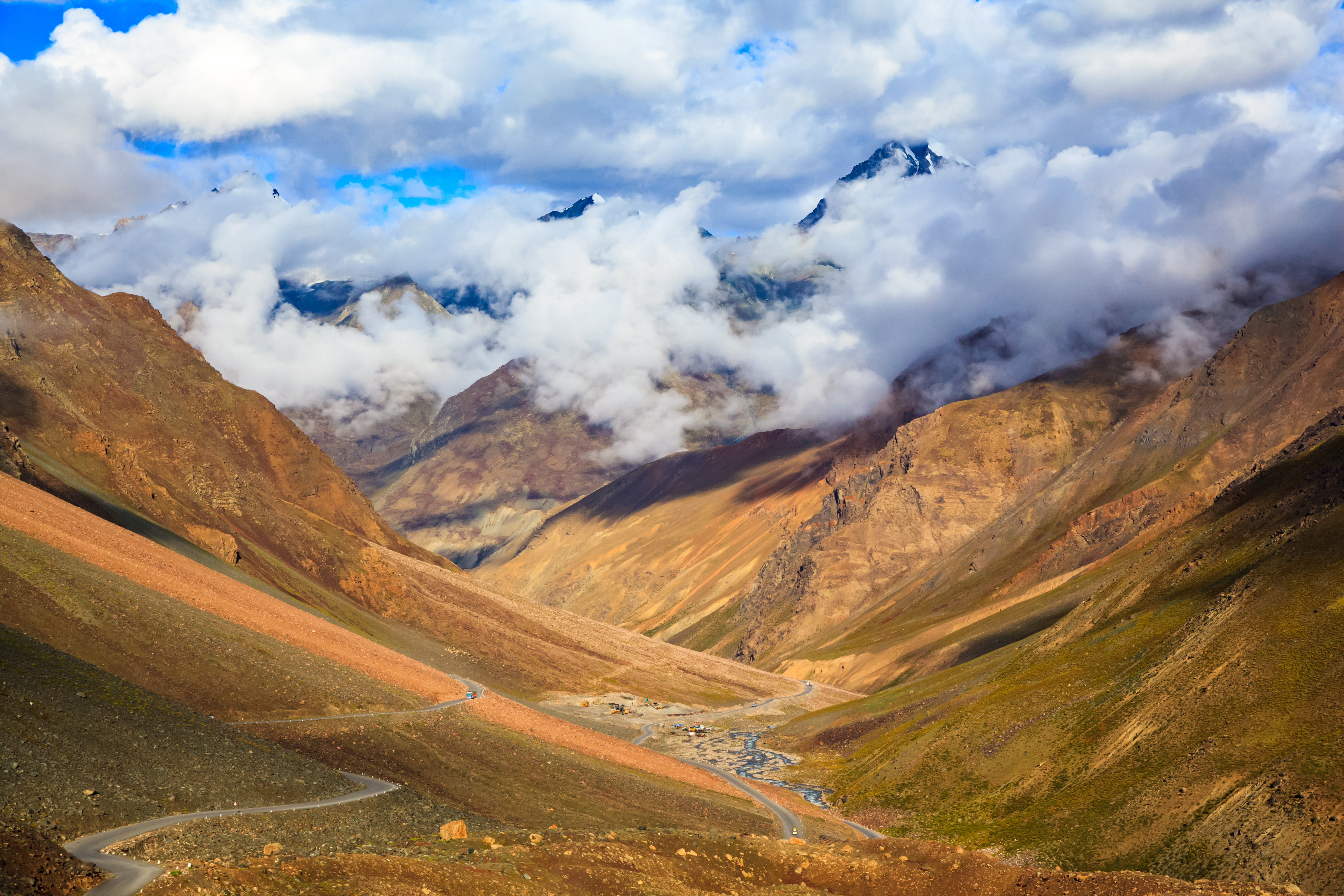 Road to the mountain, Leh, Ladakh, India