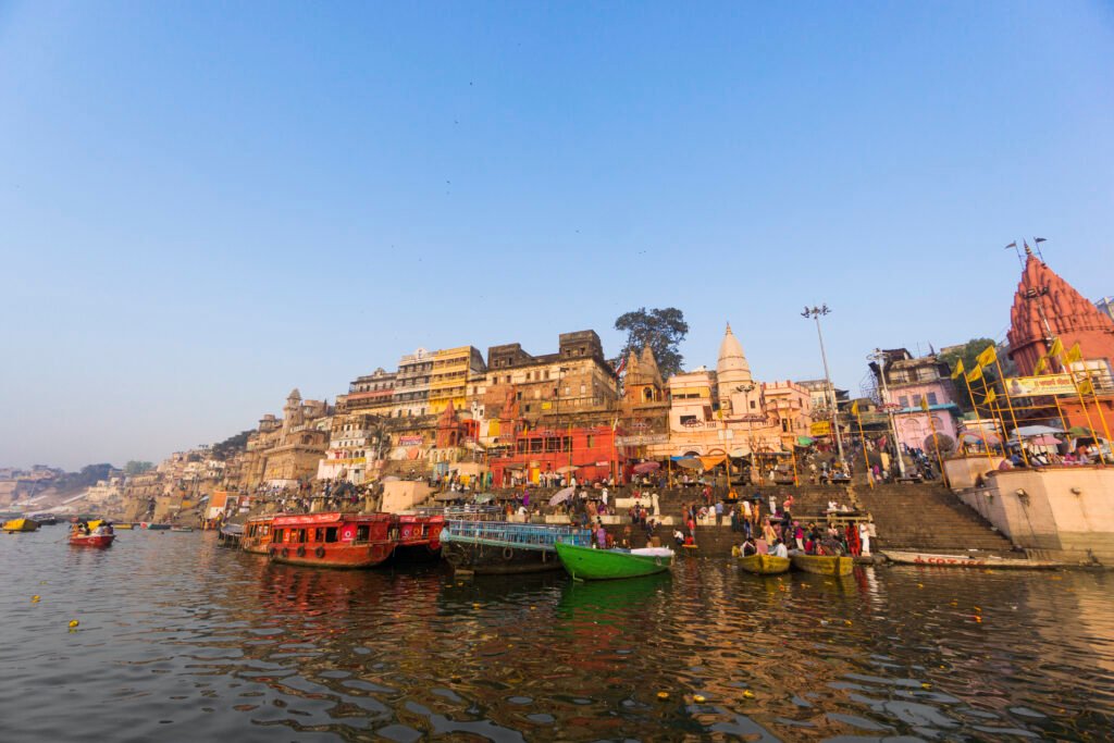 A look at Varanasi and it's ghats from the ganges river
